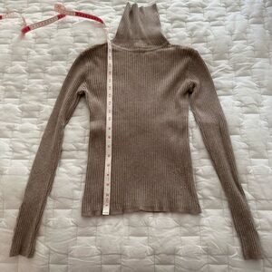 Ribbed Turtleneck Long-Sleeve Sweater in Taupe